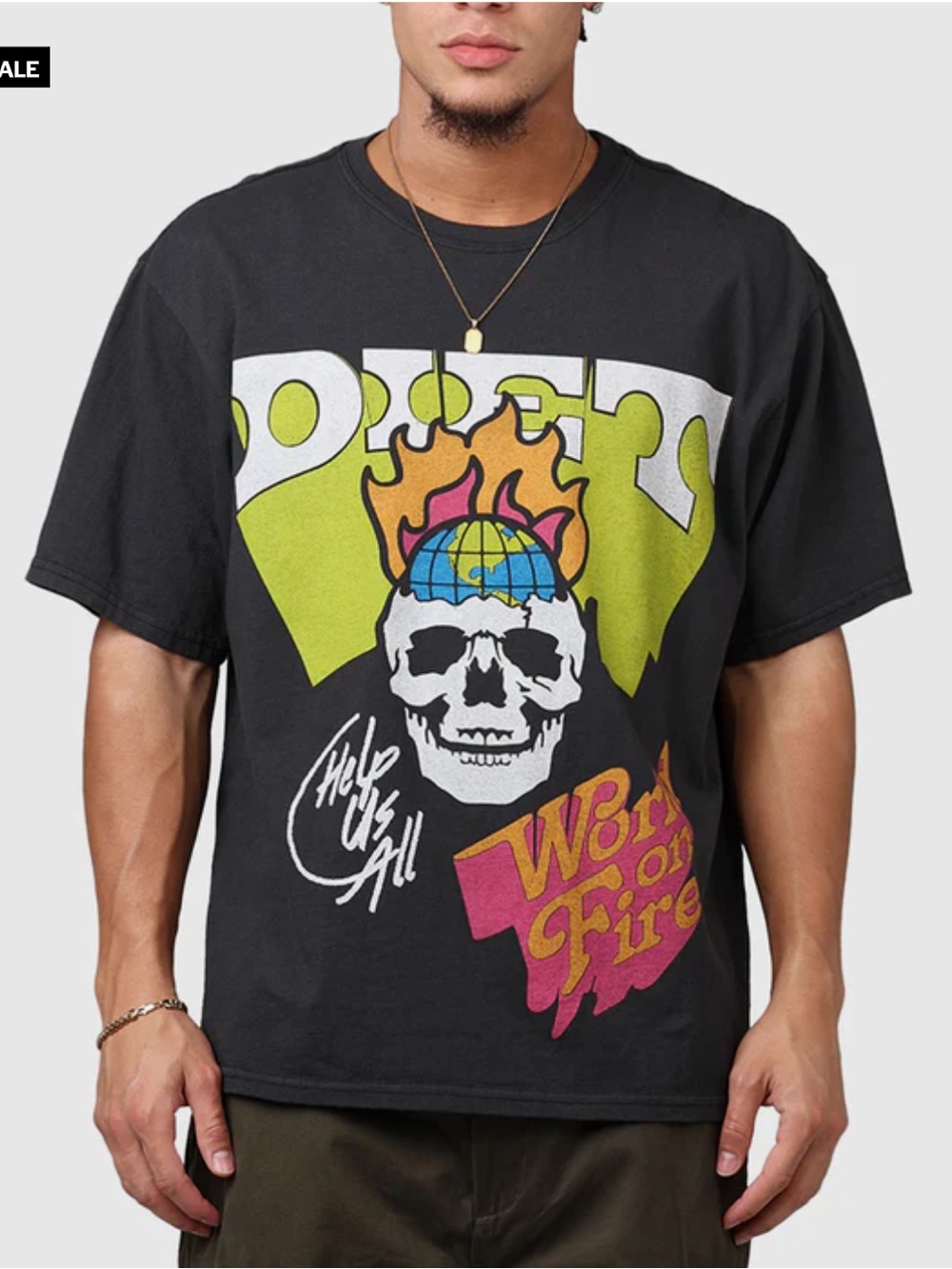 Men's Black Short-Sleeve Graphic Skull Tee with Multicolor Flame Print